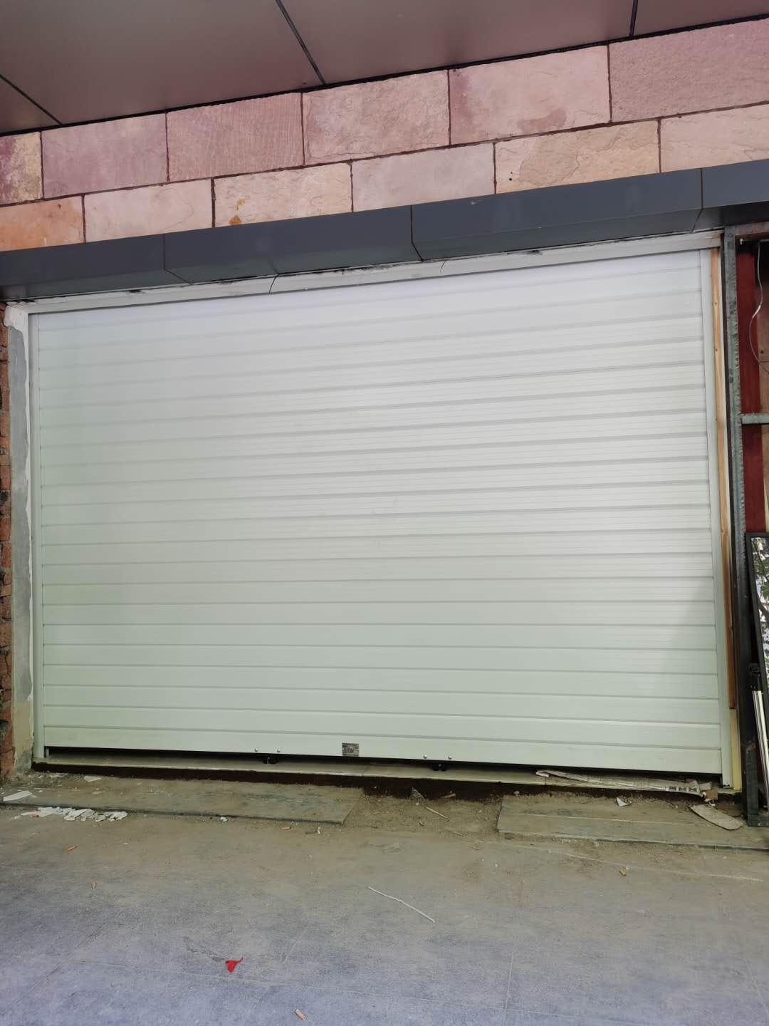 济南卷帘门的分类先容