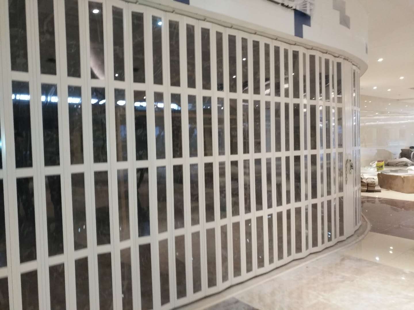 常见的电动卷帘门？？？仄鞴收霞按χ贸头Ｒ