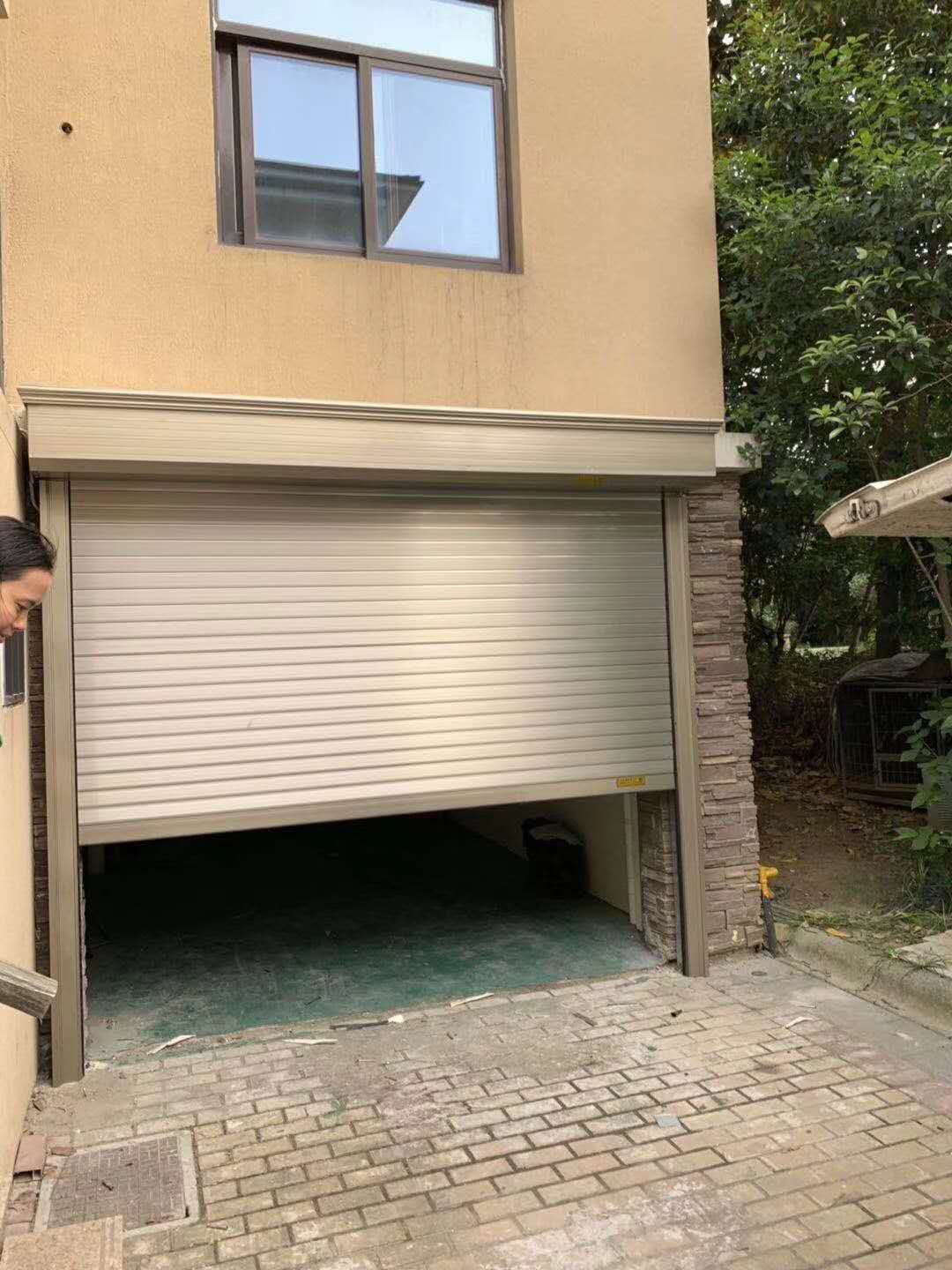 济南卷帘门开门太慢该怎样去维修?