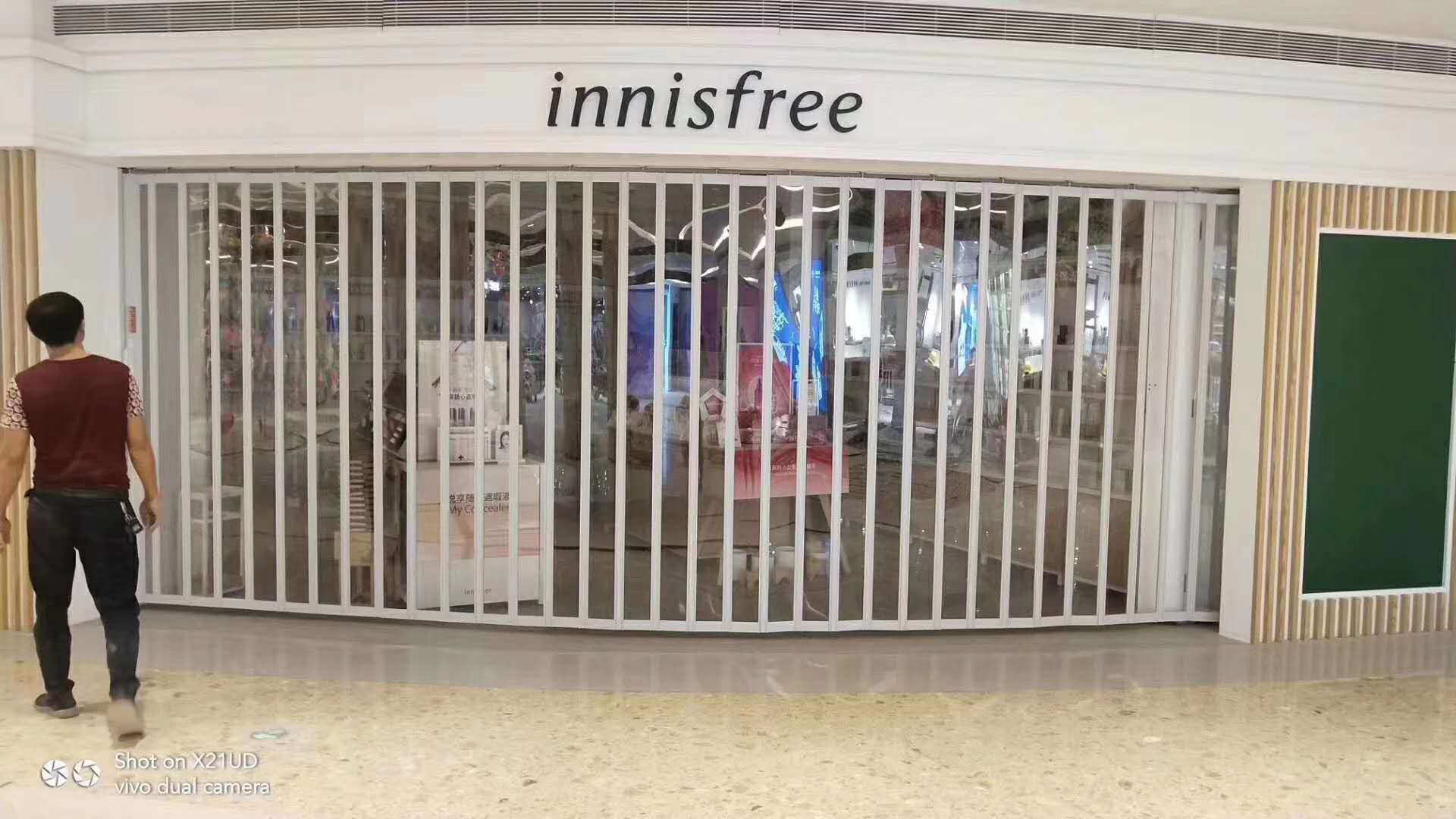 生涯中济南卷帘门是怎样体现的作用？？？？