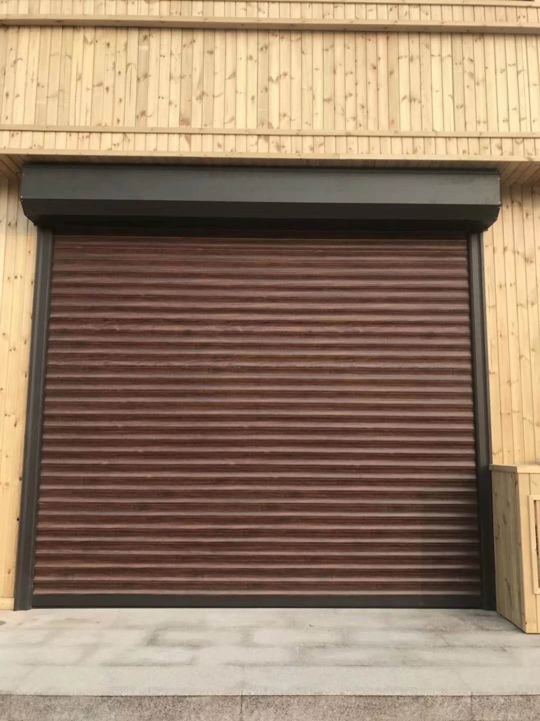 水晶折叠门的性能习性先容